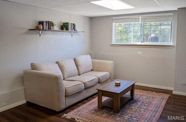 1564 Saint Charles Drive, Hillsboro, MO 63050