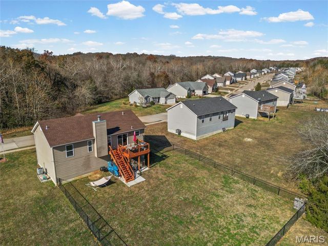 1564 Saint Charles Drive, Hillsboro, MO 63050