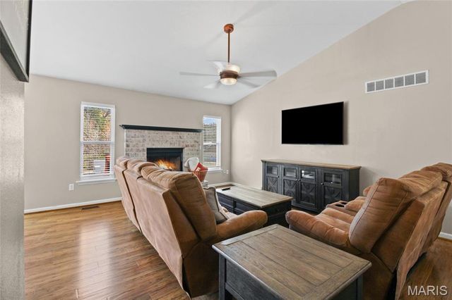 1564 Saint Charles Drive, Hillsboro, MO 63050