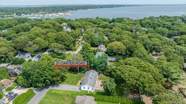 31 Carter Road, Hampton Bays, NY 11946