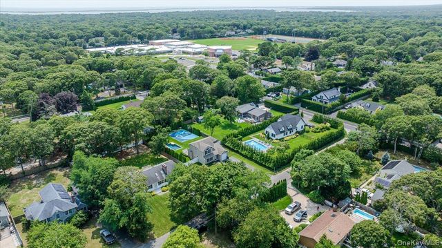 31 Carter Road, Hampton Bays, NY 11946