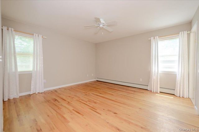 31 Carter Road, Hampton Bays, NY 11946