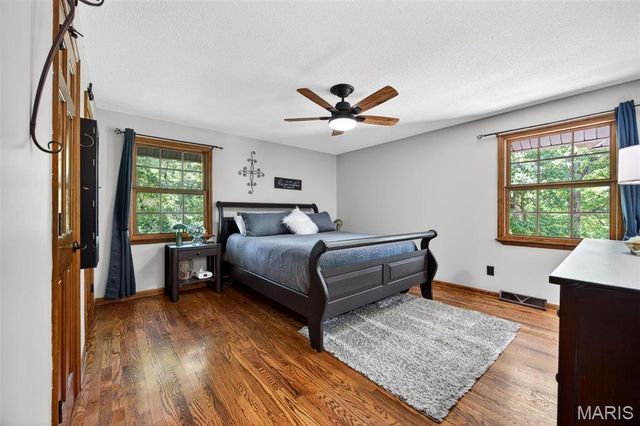 800 Matson Hill Road, Defiance, MO 63341