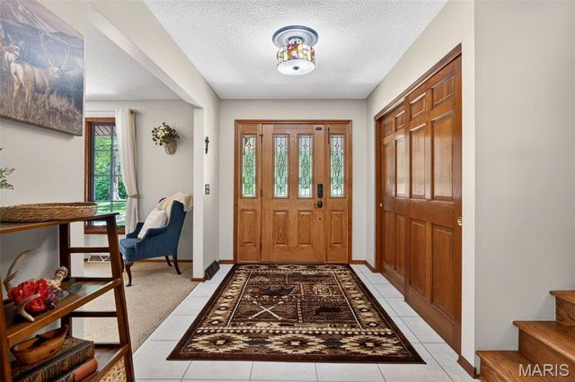 800 Matson Hill Road, Defiance, MO 63341