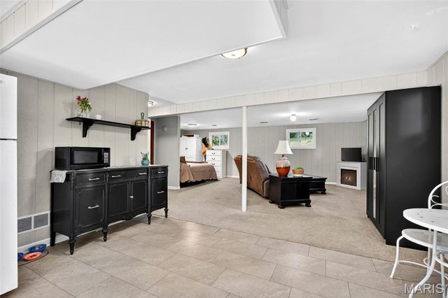 800 Matson Hill Road, Defiance, MO 63341