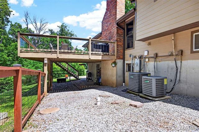 800 Matson Hill Road, Defiance, MO 63341