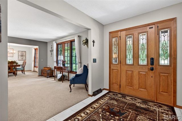 800 Matson Hill Road, Defiance, MO 63341