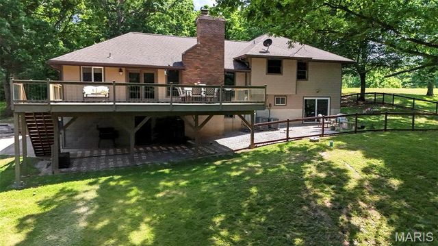 800 Matson Hill Road, Defiance, MO 63341