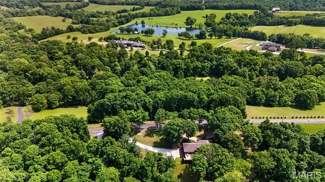 800 Matson Hill Road, Defiance, MO 63341