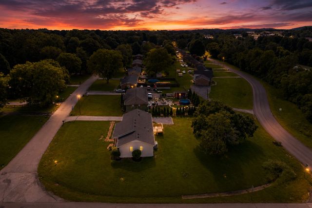 521 Pawnee Trl, Columbia, TN 38401