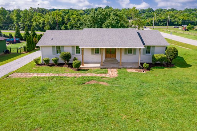 521 Pawnee Trl, Columbia, TN 38401