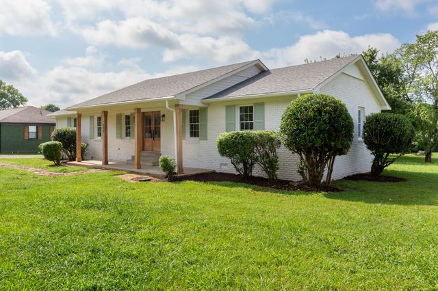 521 Pawnee Trl, Columbia, TN 38401