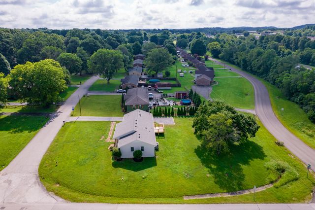521 Pawnee Trl, Columbia, TN 38401