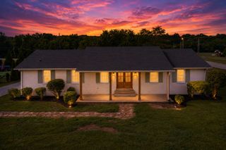 521 Pawnee Trl, Columbia, TN 38401