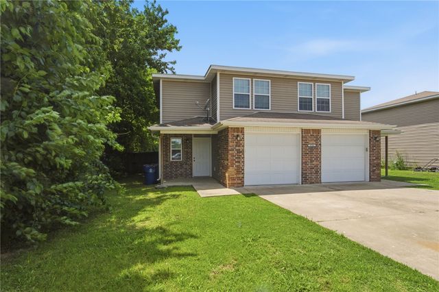 6204 SW Chickadee Street, Bentonville, AR 72713