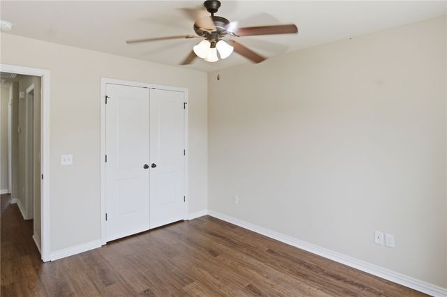 6204 SW Chickadee Street, Bentonville, AR 72713