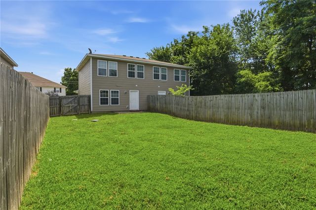 6204 SW Chickadee Street, Bentonville, AR 72713