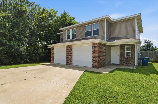 6204 SW Chickadee Street, Bentonville, AR 72713