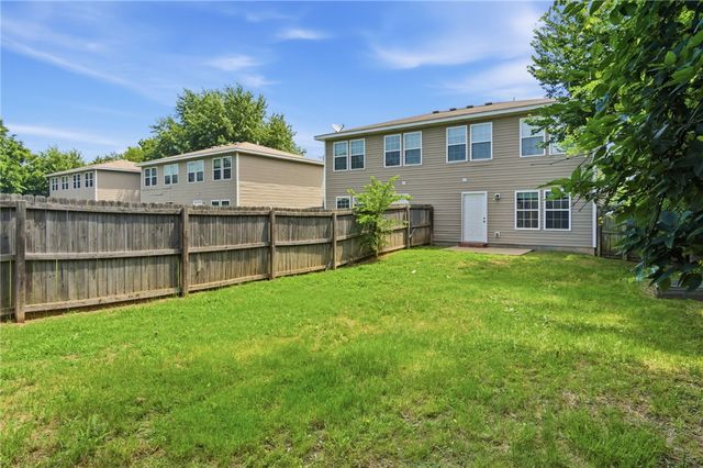 6204 SW Chickadee Street, Bentonville, AR 72713