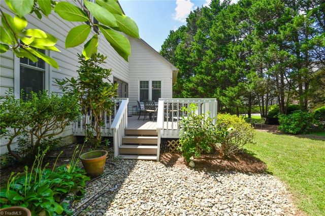 4731 Jamesford Drive, Jamestown, NC 27282