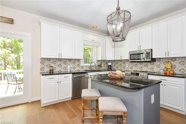 4731 Jamesford Drive, Jamestown, NC 27282