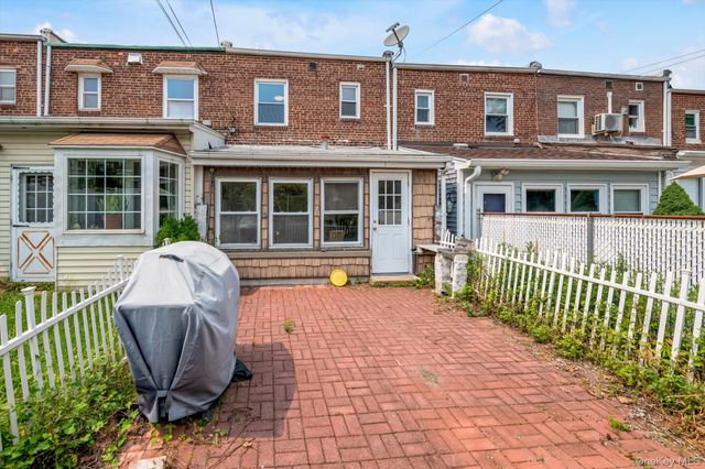 15150 11th Avenue, Whitestone, NY 11357