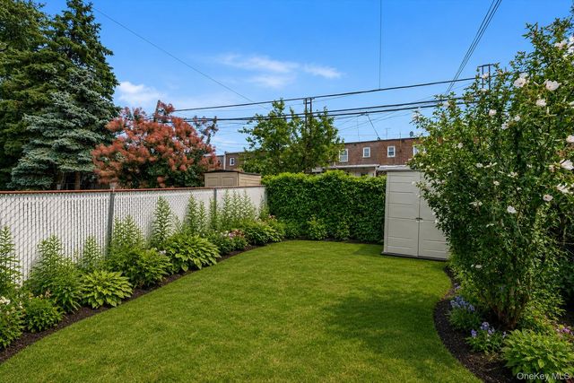 15150 11th Avenue, Whitestone, NY 11357