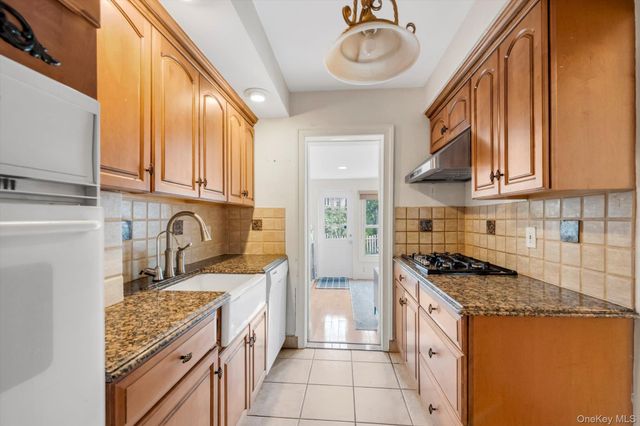 15150 11th Avenue, Whitestone, NY 11357