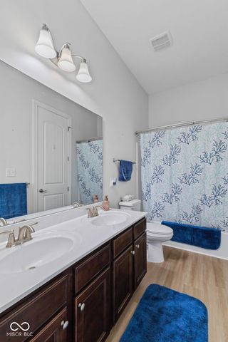 18028 Rolling Rock Drive, Noblesville, IN 46062