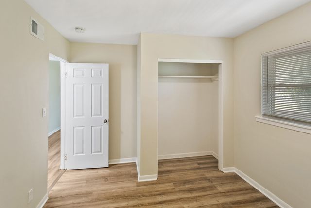 991 Tollview Avenue 10, Aurora, IL 60505