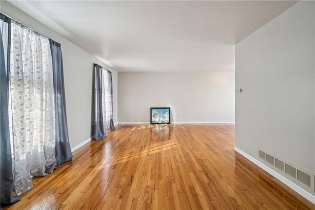 10928 W 91ST Street, Overland Park, KS 66214