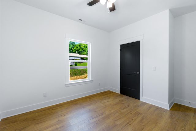 1105 N Chattanooga Street, Lafayette, GA 30728