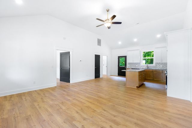 1105 N Chattanooga Street, Lafayette, GA 30728