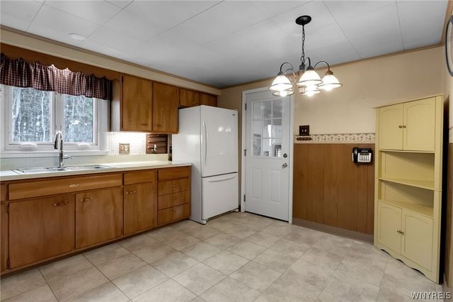 3494 Bowen Road, Lancaster, NY 14086