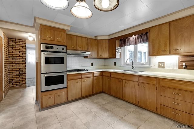3494 Bowen Road, Lancaster, NY 14086