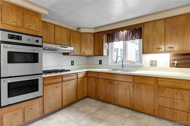 3494 Bowen Road, Lancaster, NY 14086