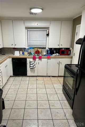 3174 N Iroquois Avenue, Tulsa, OK 74106
