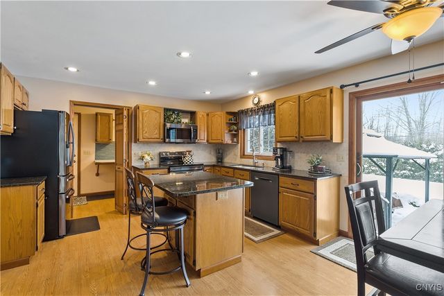 9408 Hawkeye Drive, Cicero, NY 13029