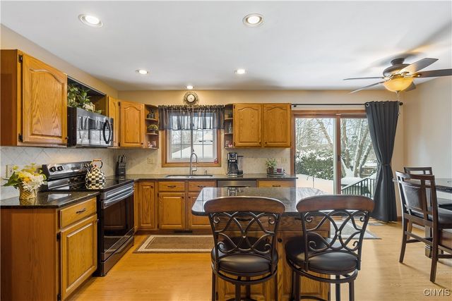 9408 Hawkeye Drive, Cicero, NY 13029