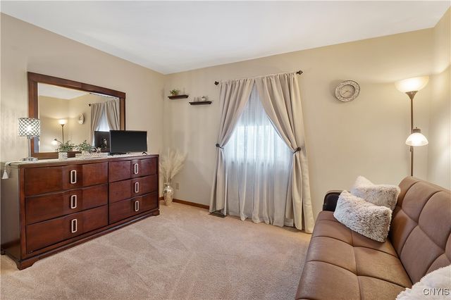 9408 Hawkeye Drive, Cicero, NY 13029