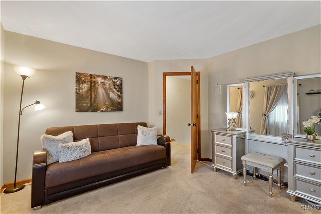 9408 Hawkeye Drive, Cicero, NY 13029