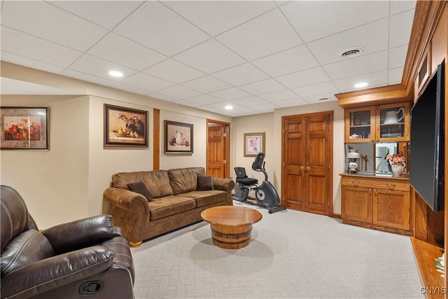 9408 Hawkeye Drive, Cicero, NY 13029