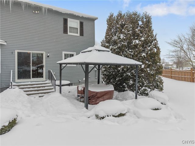 9408 Hawkeye Drive, Cicero, NY 13029