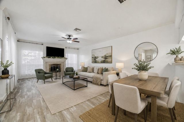 880 Tully Road 13, Houston, TX 77079