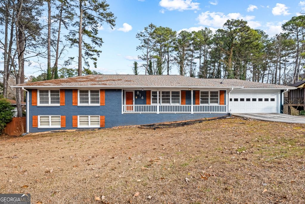 816 Valley Creek Drive, Stone Mountain, GA 30083