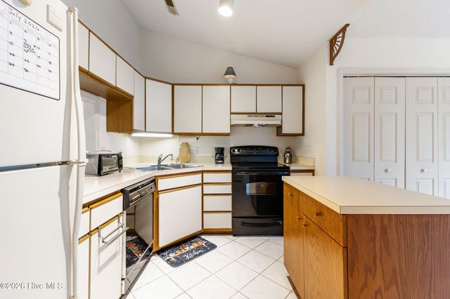 3010 Remington Drive, Wilmington, NC 28405