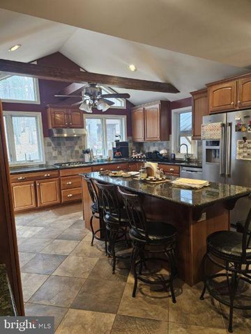 1505 COUNTY LINE RD, York Springs, PA 17372