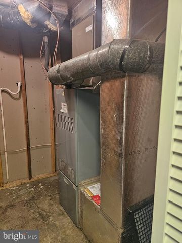 1505 COUNTY LINE RD, York Springs, PA 17372