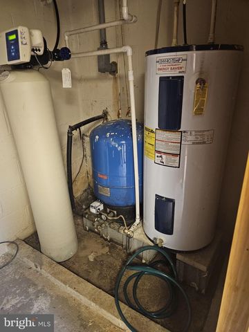 1505 COUNTY LINE RD, York Springs, PA 17372