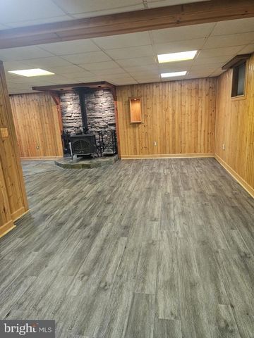 1505 COUNTY LINE RD, York Springs, PA 17372